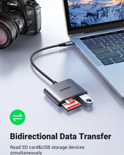 Load image into Gallery viewer, USB-C 3 in 1 Multifunction Card Reader
