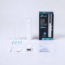 Load image into Gallery viewer, EAP225-Outdoor AC1200 Wireless MU-MIMO Gigabit Indoor/Outdoor Access Point
